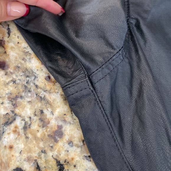 MARANT ÉTOILE
Tessini faux leather tapered pants - Picture 10 of 16